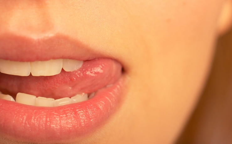痛い口内炎の原因とすぐに治す25の方法
